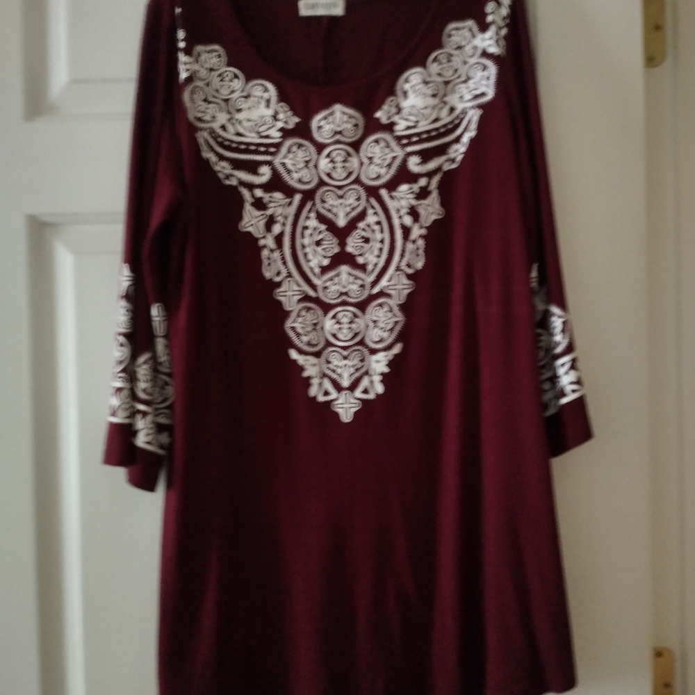 Emvanv Burgundy with White Applique at V Neck and Sleeves Ladies Dress
